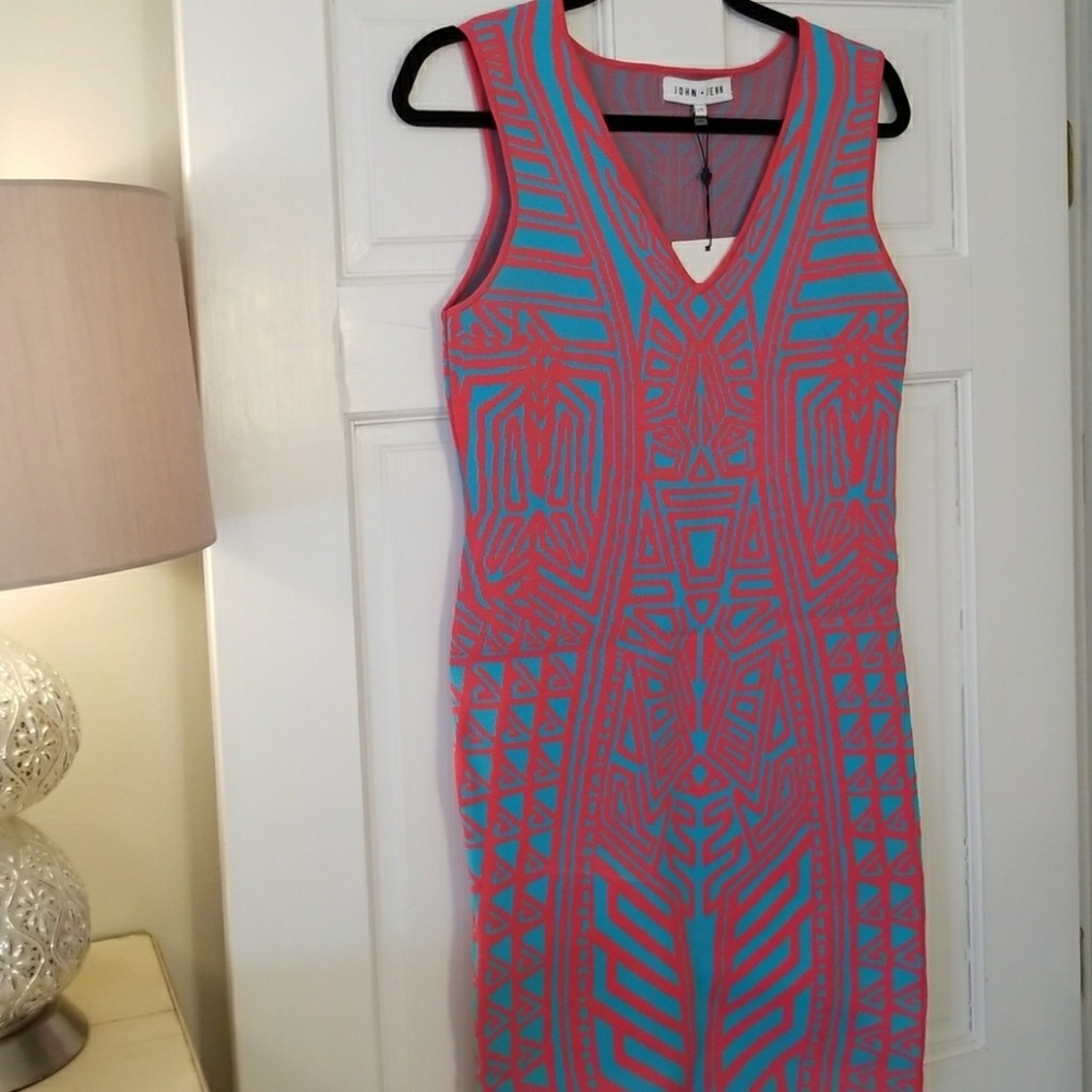 Dress - Picture 4 of 7